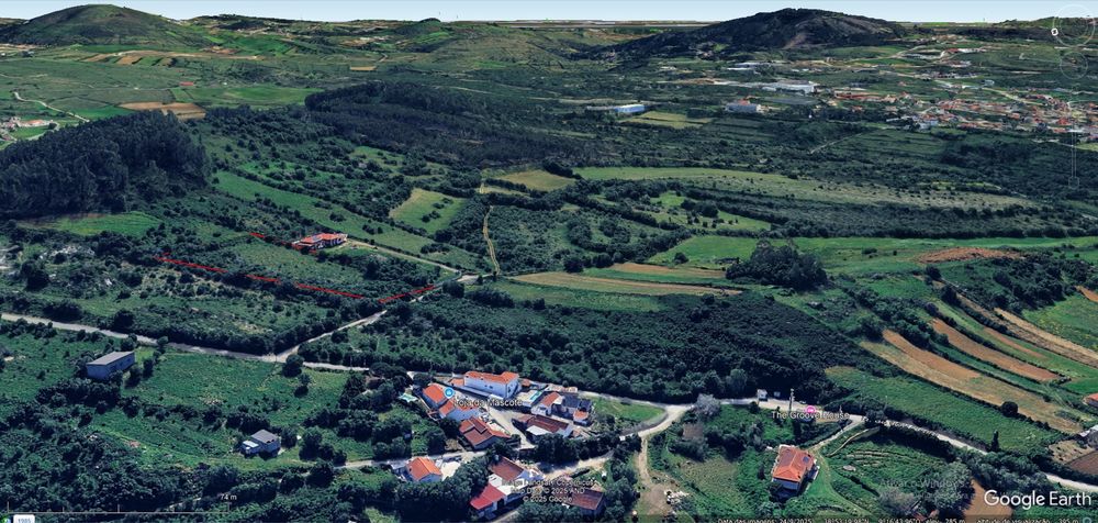 Terreno 6000m2 com um ecrã de um milhão de dólares