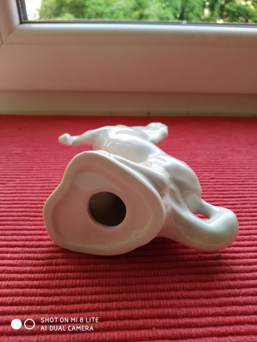 Порцелянова фігурка Кінь