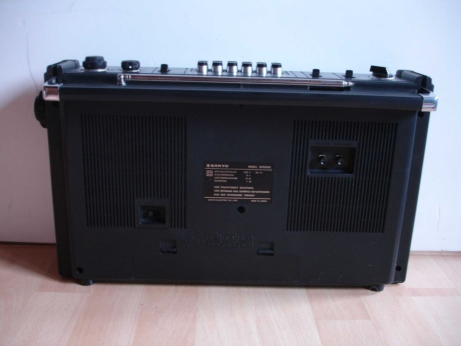 Radiomagnetofon SANYO M-4500KE