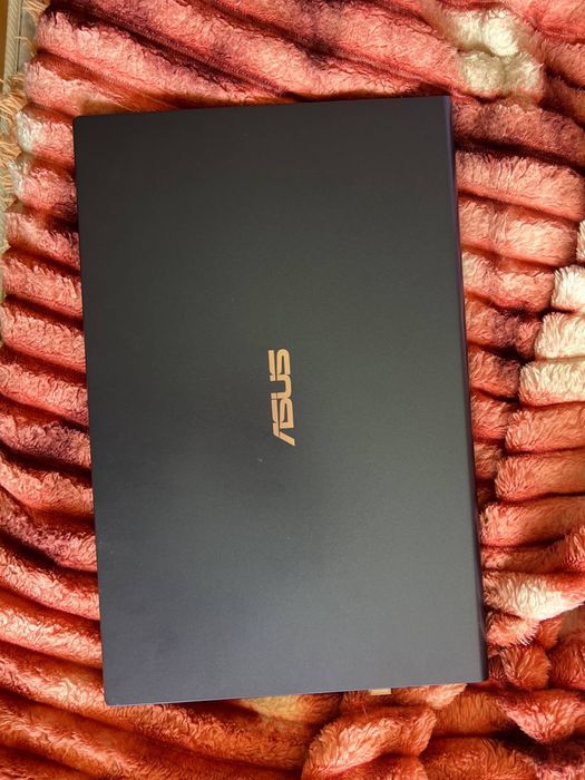 Продам ноутбук ASUS ViviBook X515EA