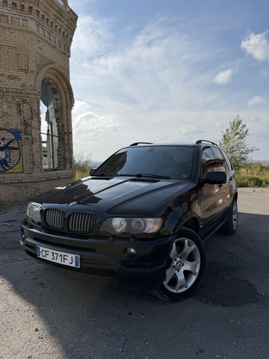 Автомобіль BMW X5