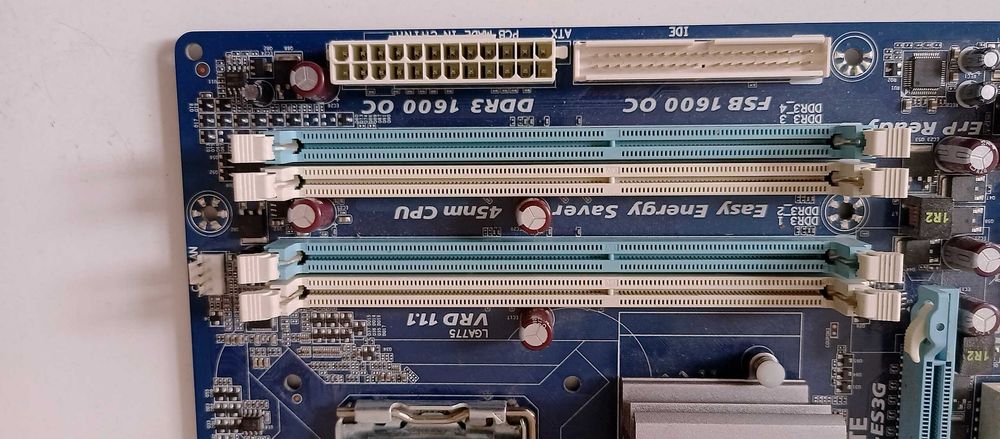 материнская плата gigabyte ga-p43t-es3g