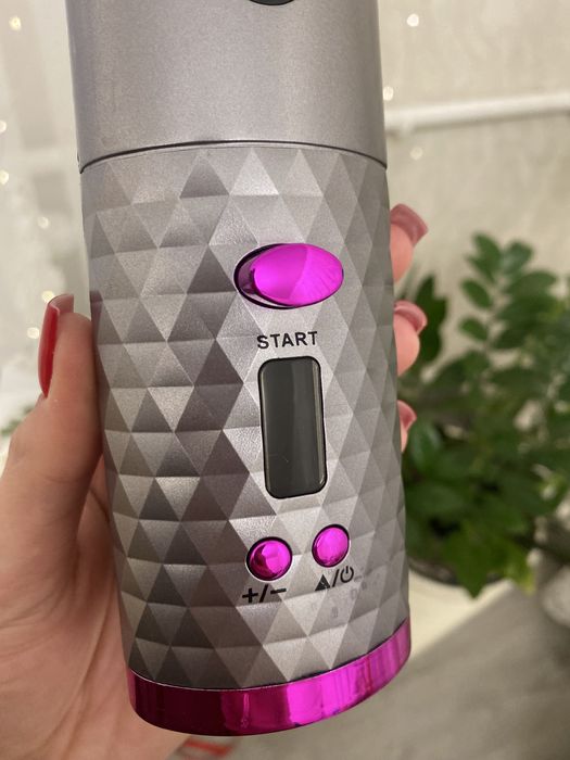 Стайлер для локонів з дисплеєм і регулюванням температури