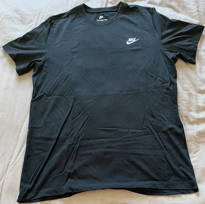 Vendo T - Shirt Nike.