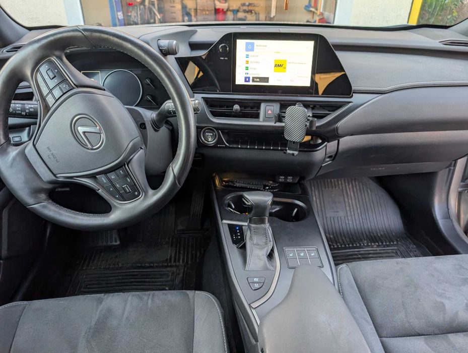 Lexus UX 250h I wł. 2kpl. kół, hak