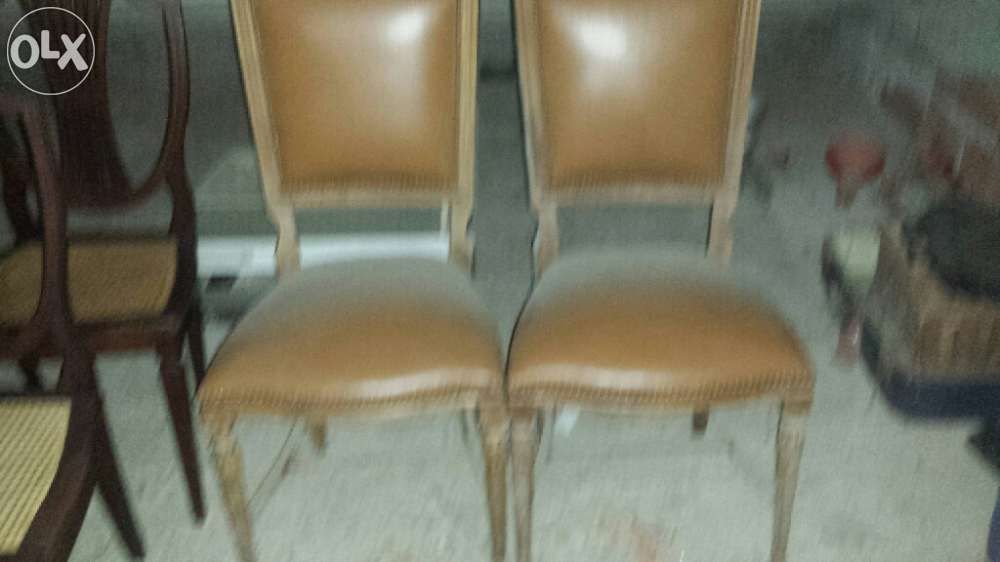 Vendo conjunto de cadeiras vintage, de palhinha e almofadadas.