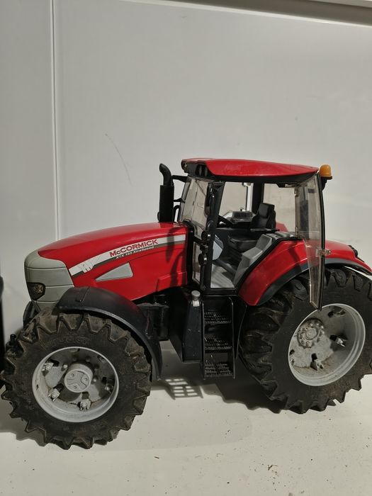 Traktor ciągnik rolniczy mc cormick xtx 165 bruder