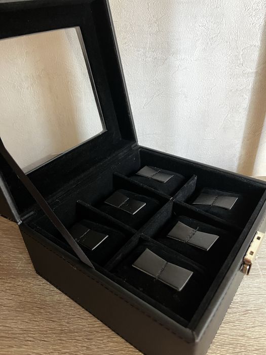 Шкатулка скринька для годинників НОВА