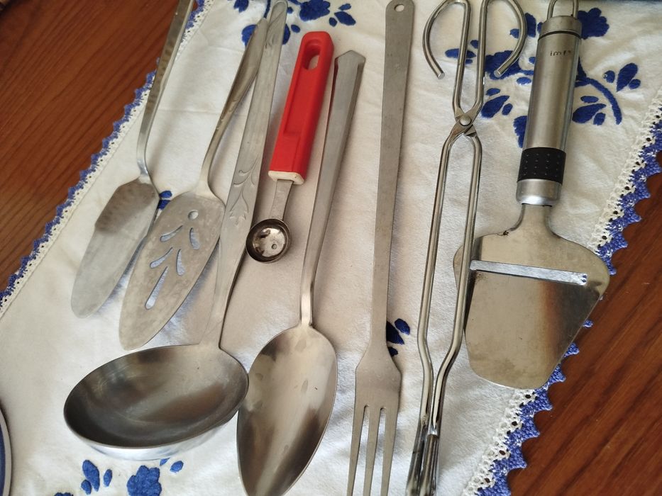 Diversos utensílios de cozinha