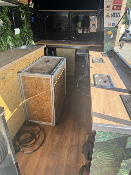 Roulote equiada para bar