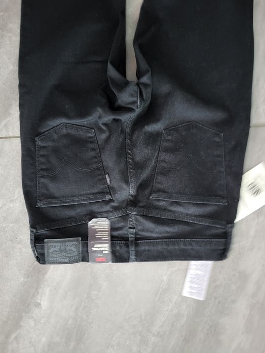 Nowe jeansy LEVIS roz.30 M