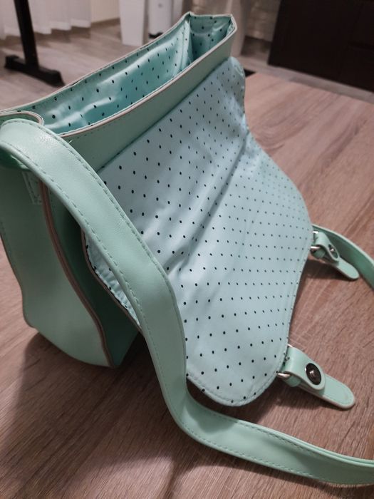 Miętowa torebka listonoszka, na ramię super stan