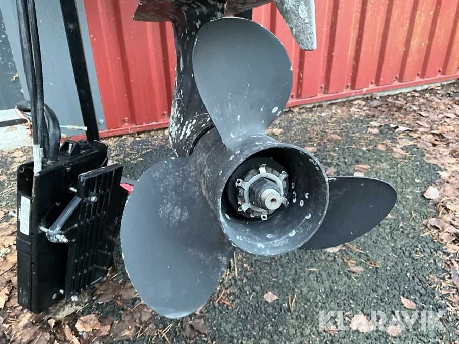 Mercury 100 KM – dwusuwowy silnik zaburtowy, powertrim, pilot zdalny