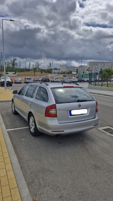 Skoda em bom estado- nacional, Contacto-910450816