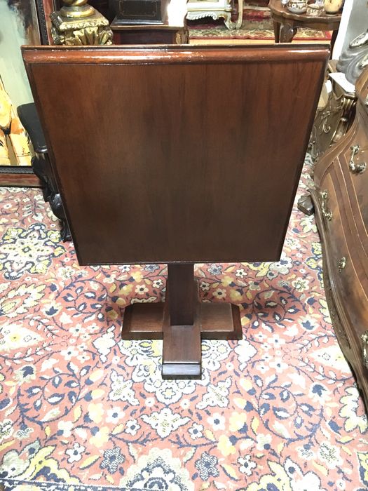 Mesa basculante holandesa antiga