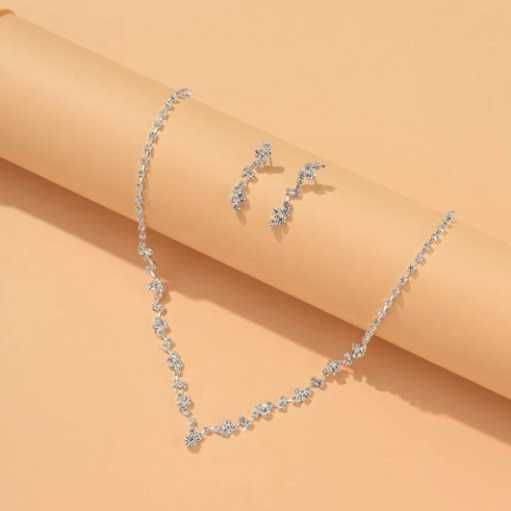 Srebrny komplet biżuterii z cyrkoniami