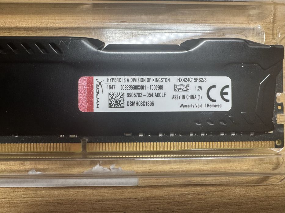 Оперативна памʼять DDR4 16ГБ (2х8)