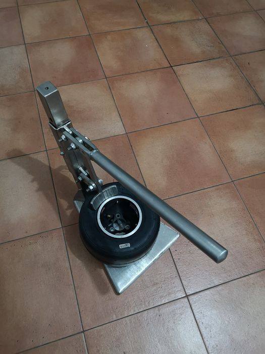 Máquina descolar pneus de karting
