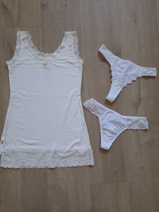 Seksowna koszulka by Ti Mo, stringi Passion i H&M. Rozm. S