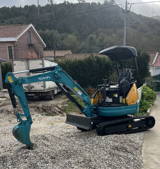 Escavadora / Mini Giratória Kubota U20 APENAS 600H!