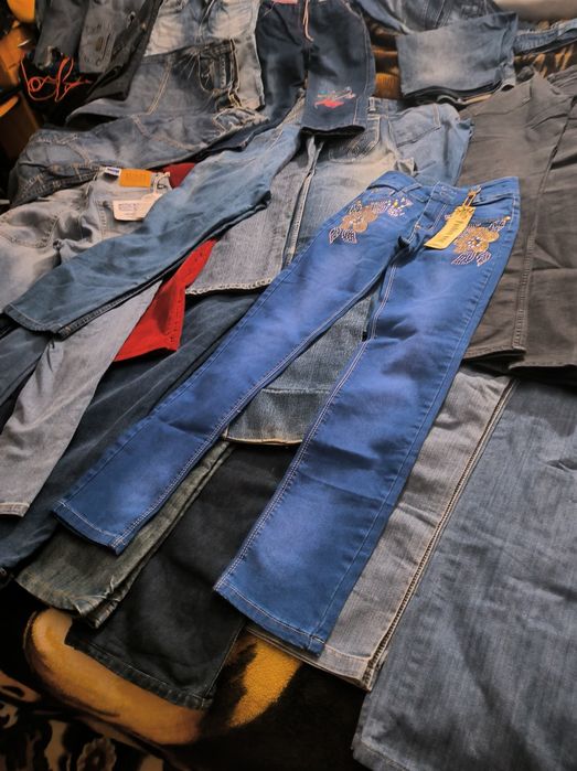 Бриджі джинси( п'ятнадцять пар),шорти в гарному стані