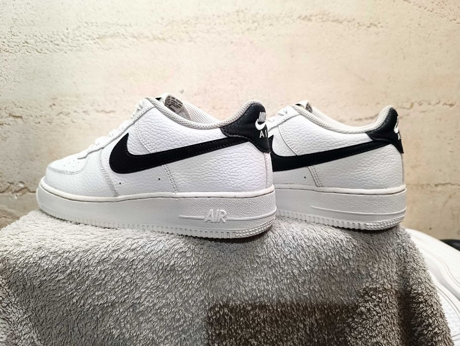 NIKE AIR FORCE 1 LOW r.39 skóra białe stan bardzo dobry