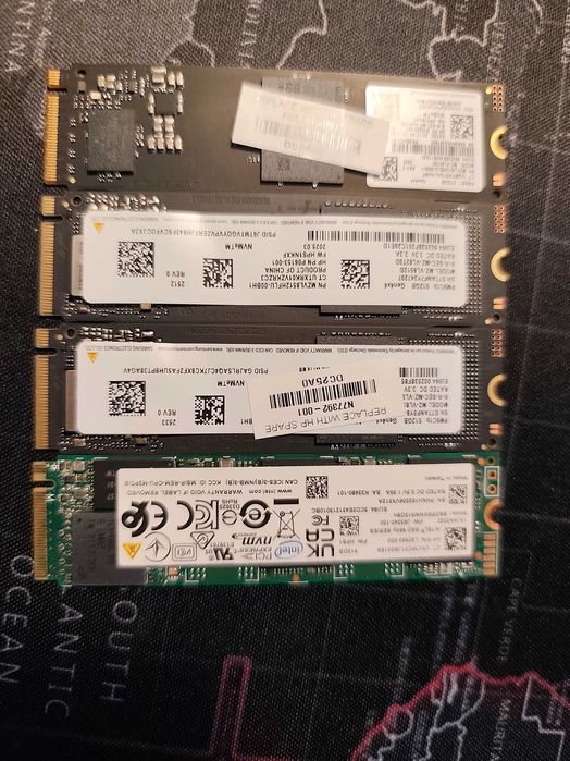 SSD 512 NVM Express 1.3 - Intel e Western Digital441820044634378240