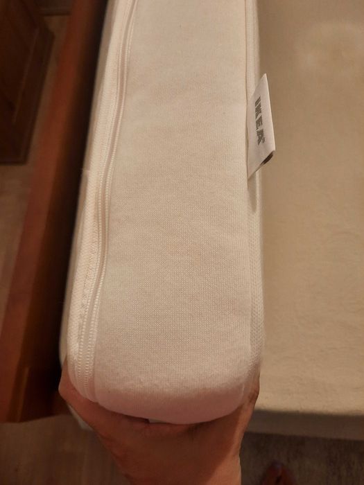 Colchão Ikea para berço bebé