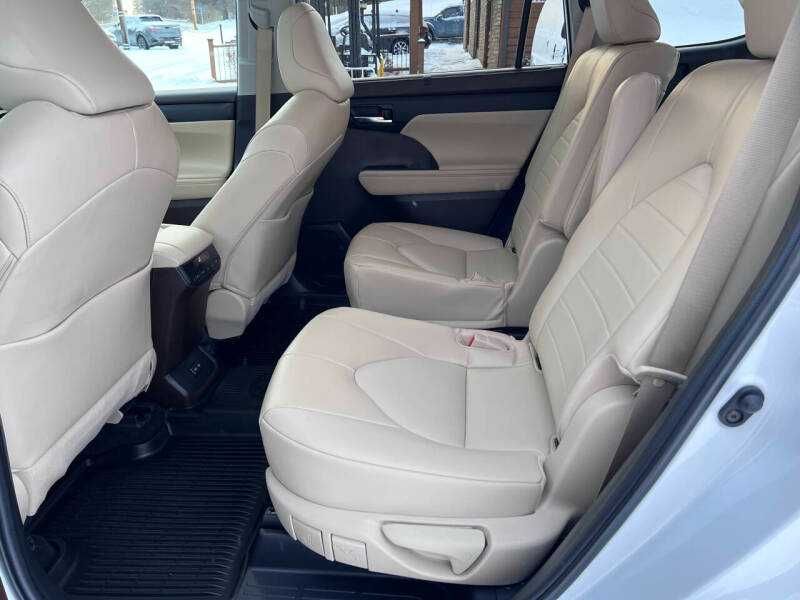 2022 Toyota Highlander XLE