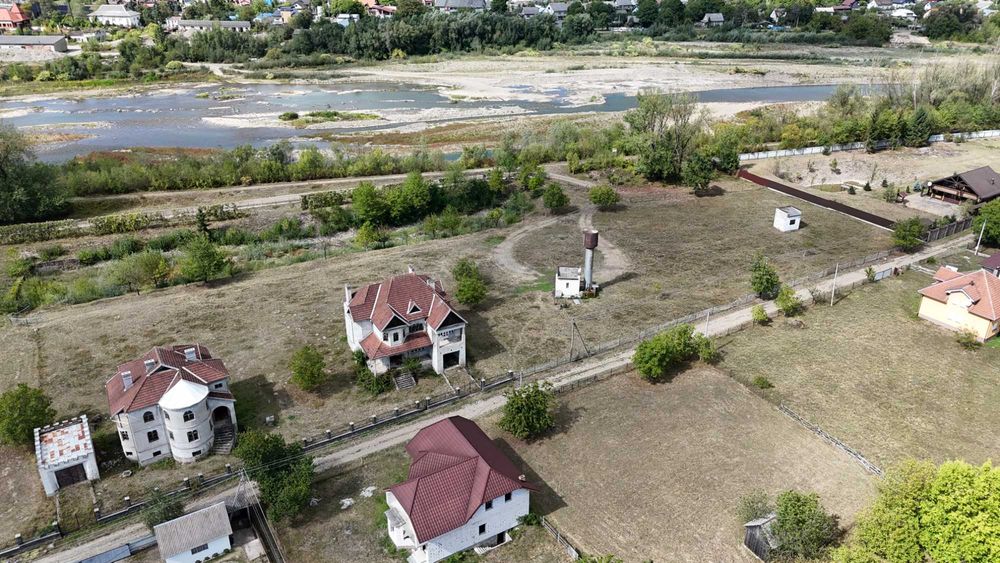 ПРОДАЖ МАЙНОВОГО КОМПЛЕКСУ в селі Нересниця, Тячівського району, Закарпатської області