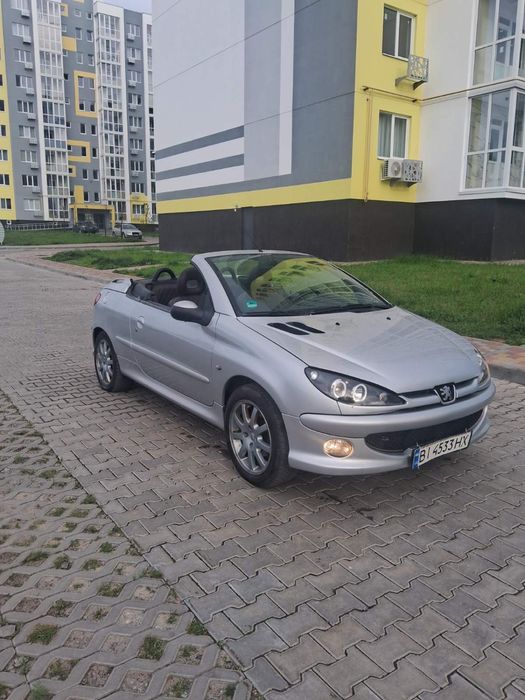 Продам авто кабріолет Peugeot в хорошому стані