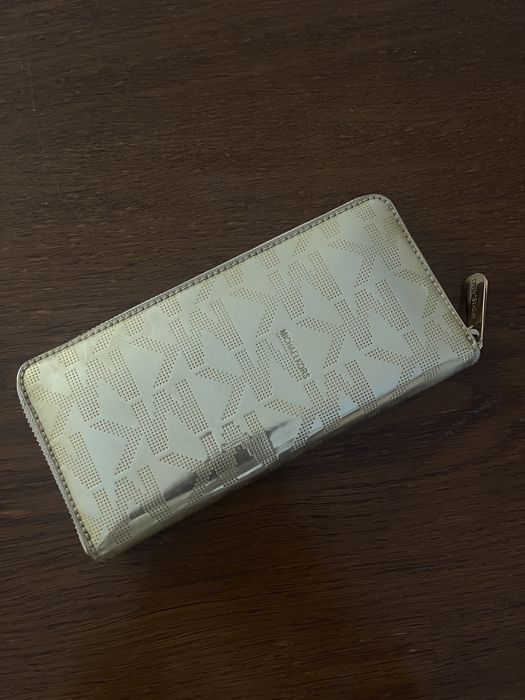 Carteira da Michael Kors em dourado