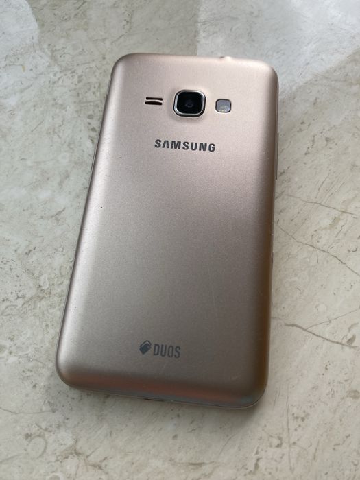 Samsung Galaxy J1 (2016)