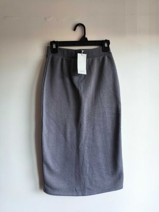 Nowa z metką! Szara, ciepła spódnica Reserved – rozmiar S/36