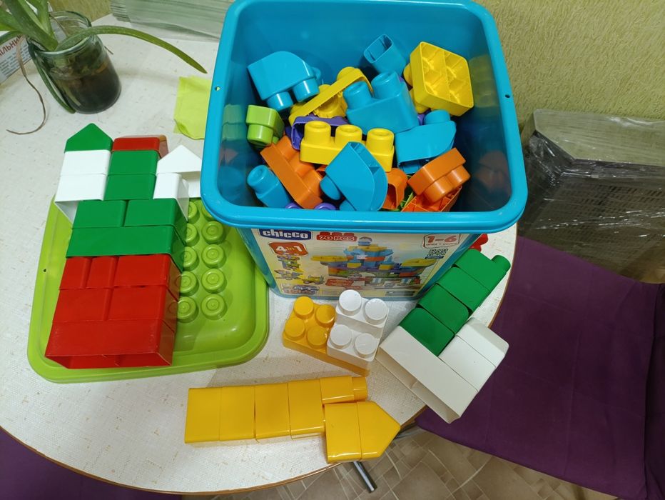 Конструктор chicco