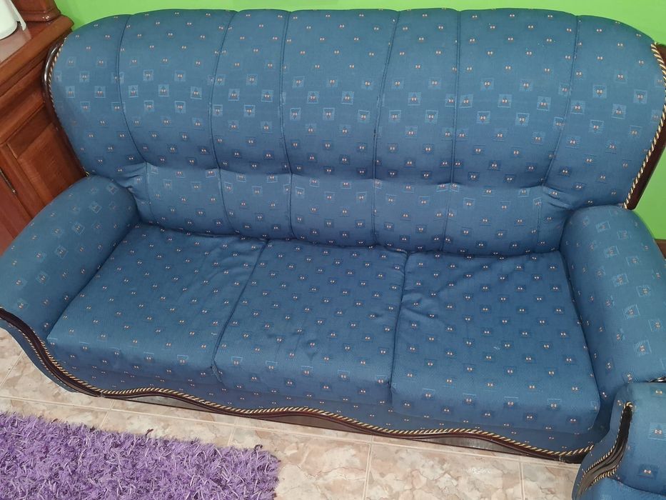 Sofa cama e duas poltronas