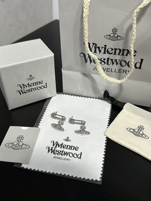 Nowe kolczyki Vivienne Westwood