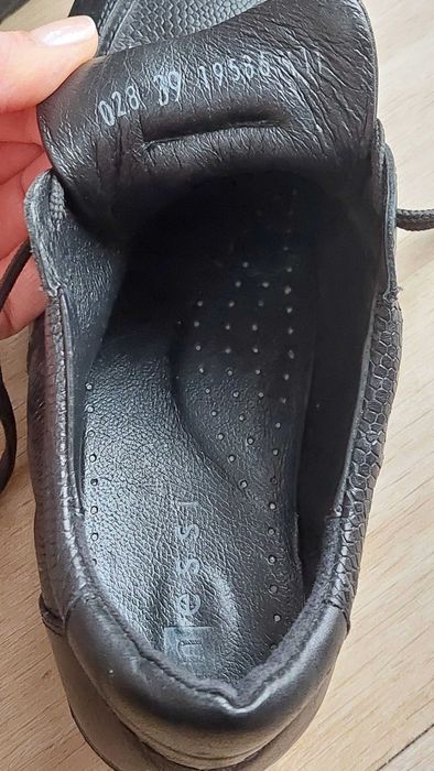 Skórzane sneakersy Nessi r.39