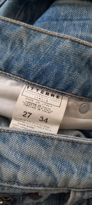 Продам оригинальные джинсы Christian Dior