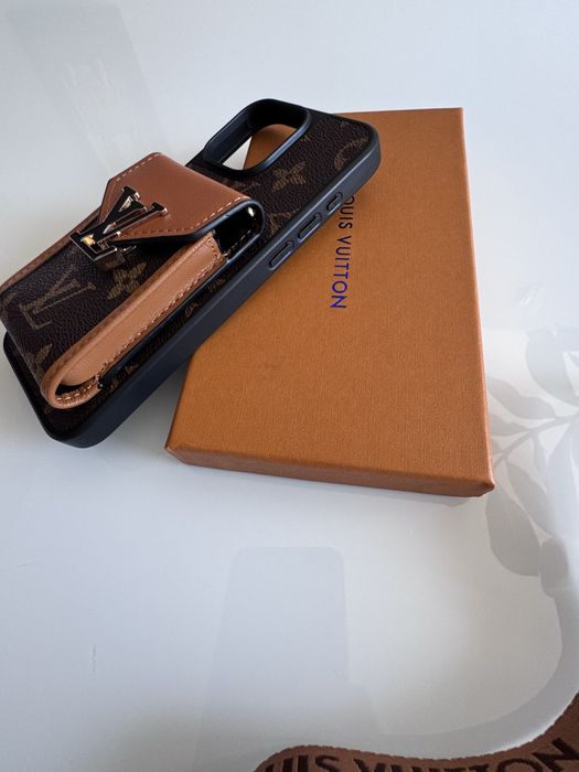 Etui LV na telefon Iphone 16 pro