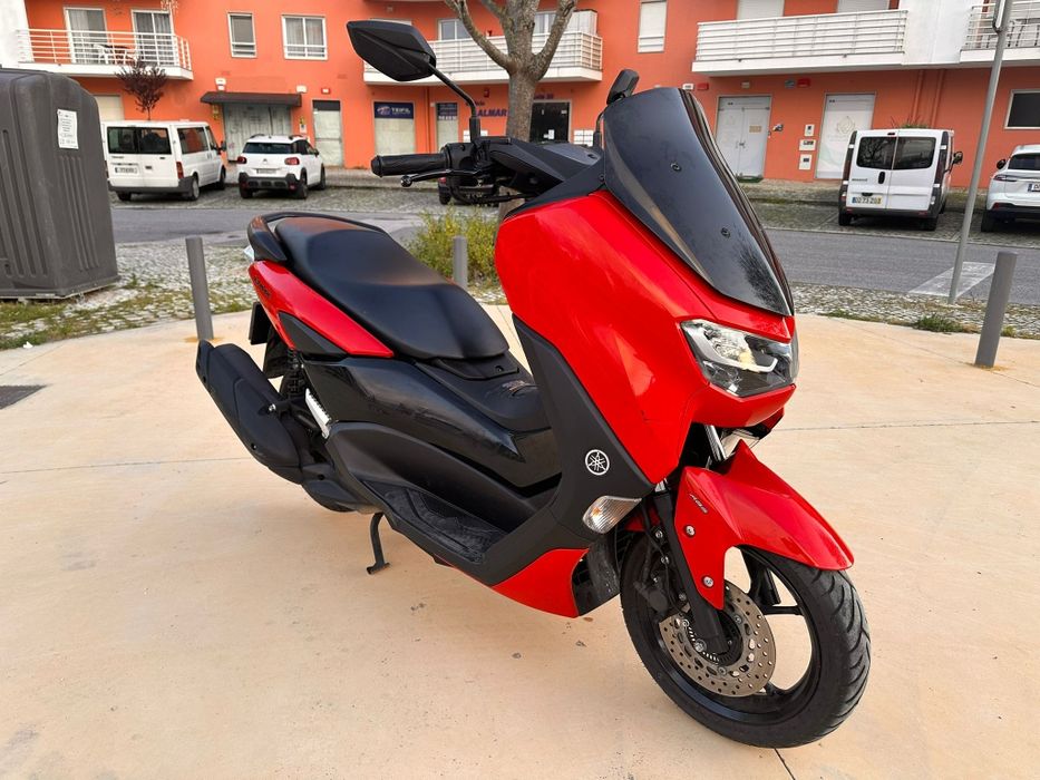 Yamaha Nmax 125   15 mil km's