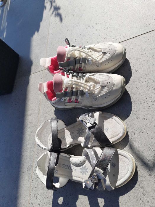 Adidasy i sandałki dla dziewczynki rozmiar 36