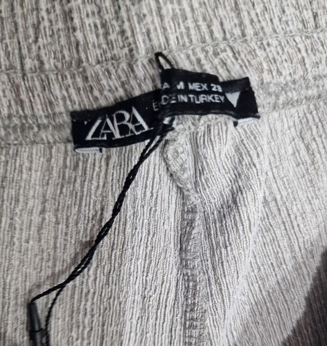 Spodnie szerokie "Zara".