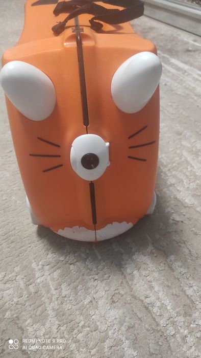 Дитячий чемодан Trunki на колесах