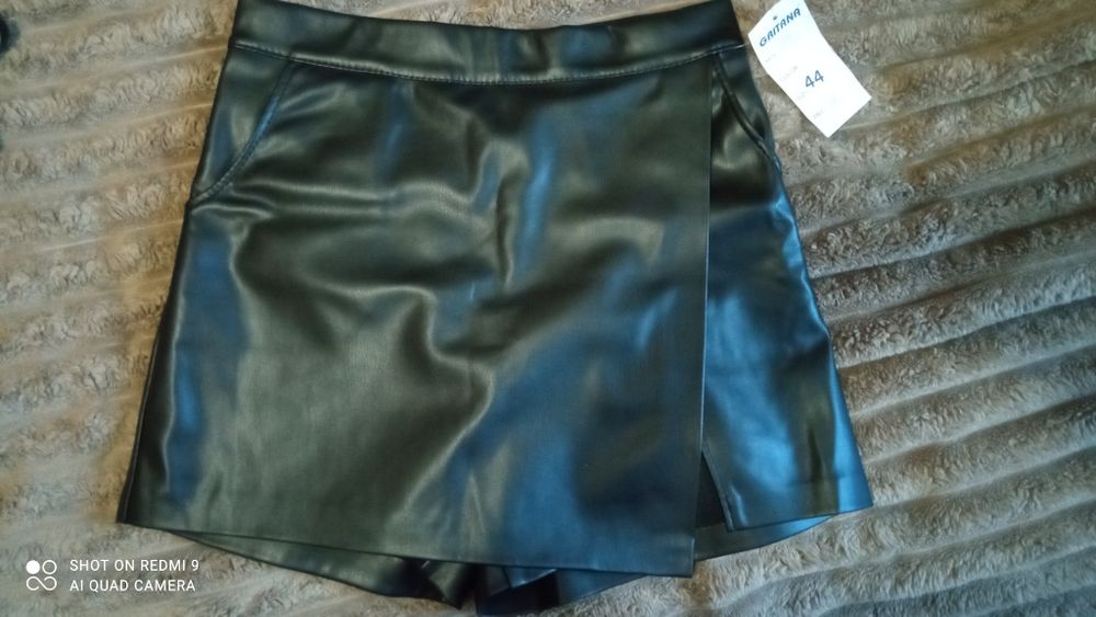 Коженая юбка-шорты