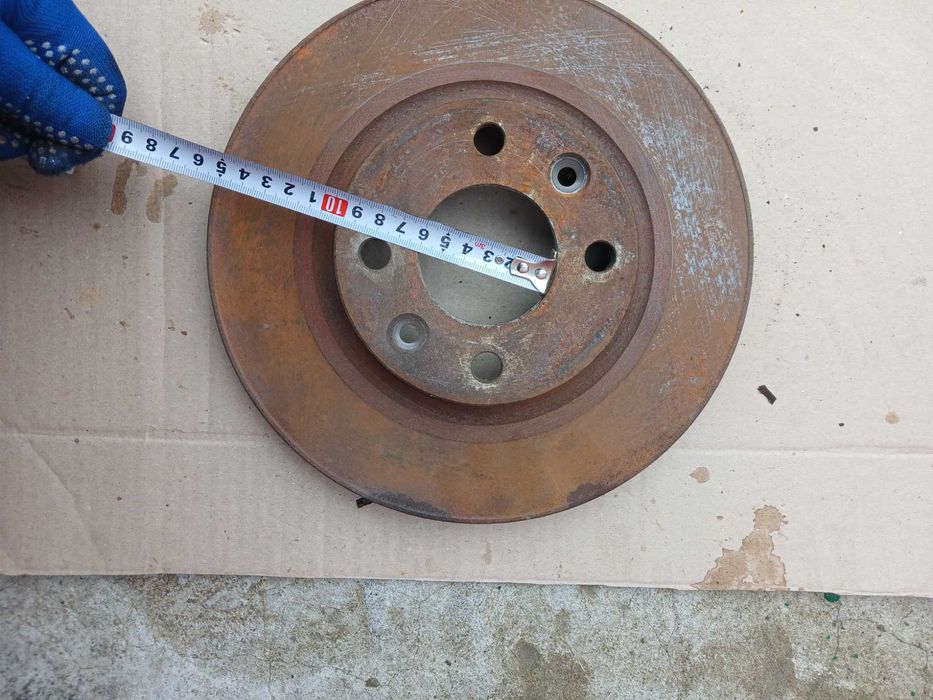 диски тормозние   Logan !  4х100 ! ступиця 61.2