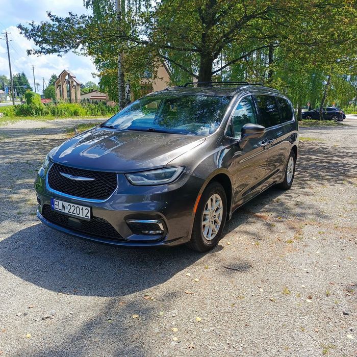 Chrysler Pacifica Do podróży do biznesu idealna.