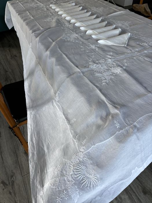 Toalha de mesa organdy e linho com bordado manual da ilha da madeira 257x163 e 12 guardanapos linho