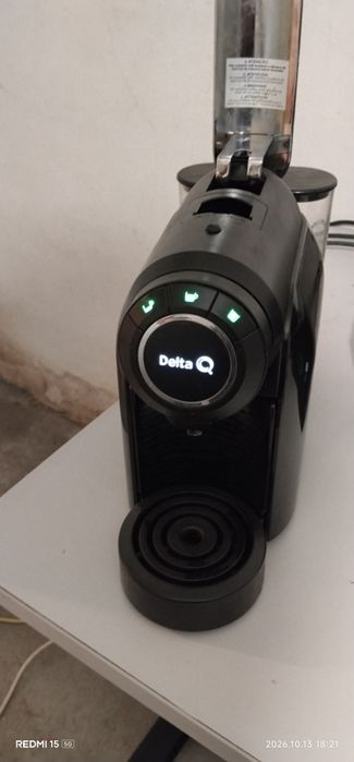 Máquina de café da Delta semi nova