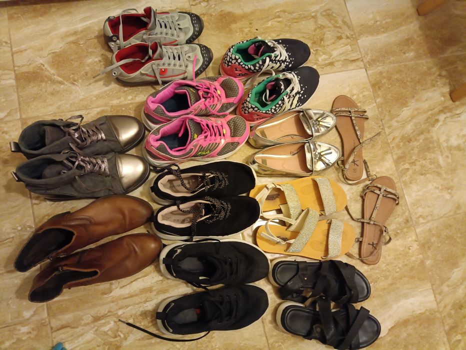 Wyprzedaż pakę 11 par butów rozmiar między 36-38